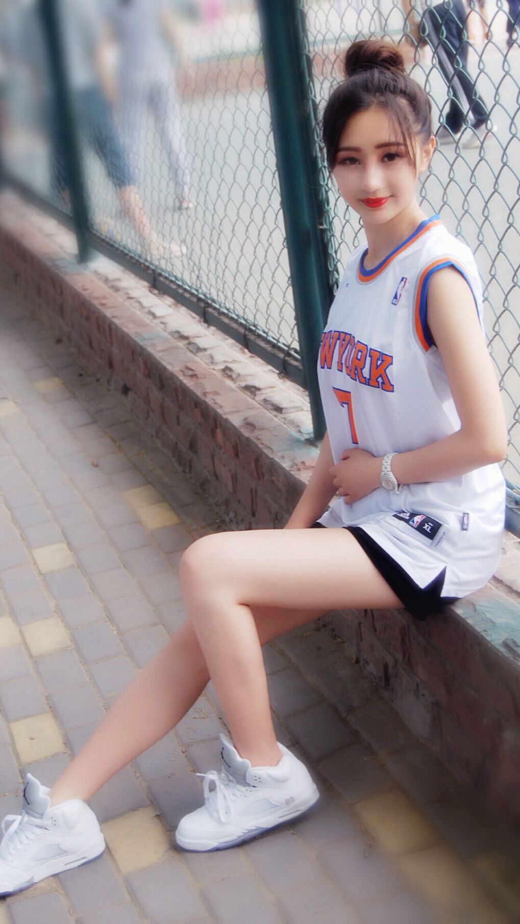 “高原极速：雪山巅峰的生命竞速”，雪山高地